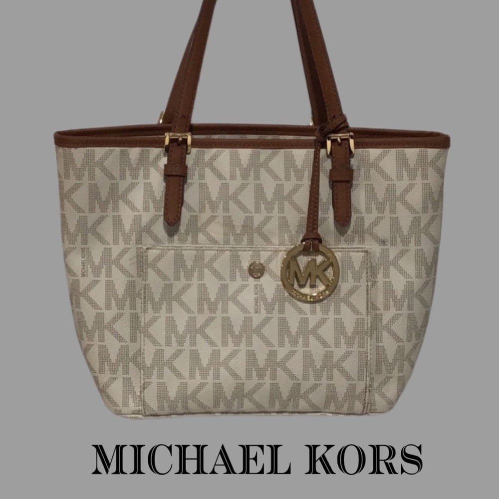 MICHAEL KORS Jet Set Signature Logo Medium Tote, Dangler, Vanilla